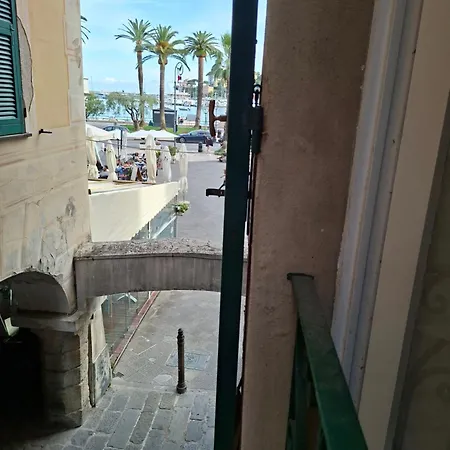 Casa Miki Front