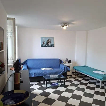 Casa Miki Front